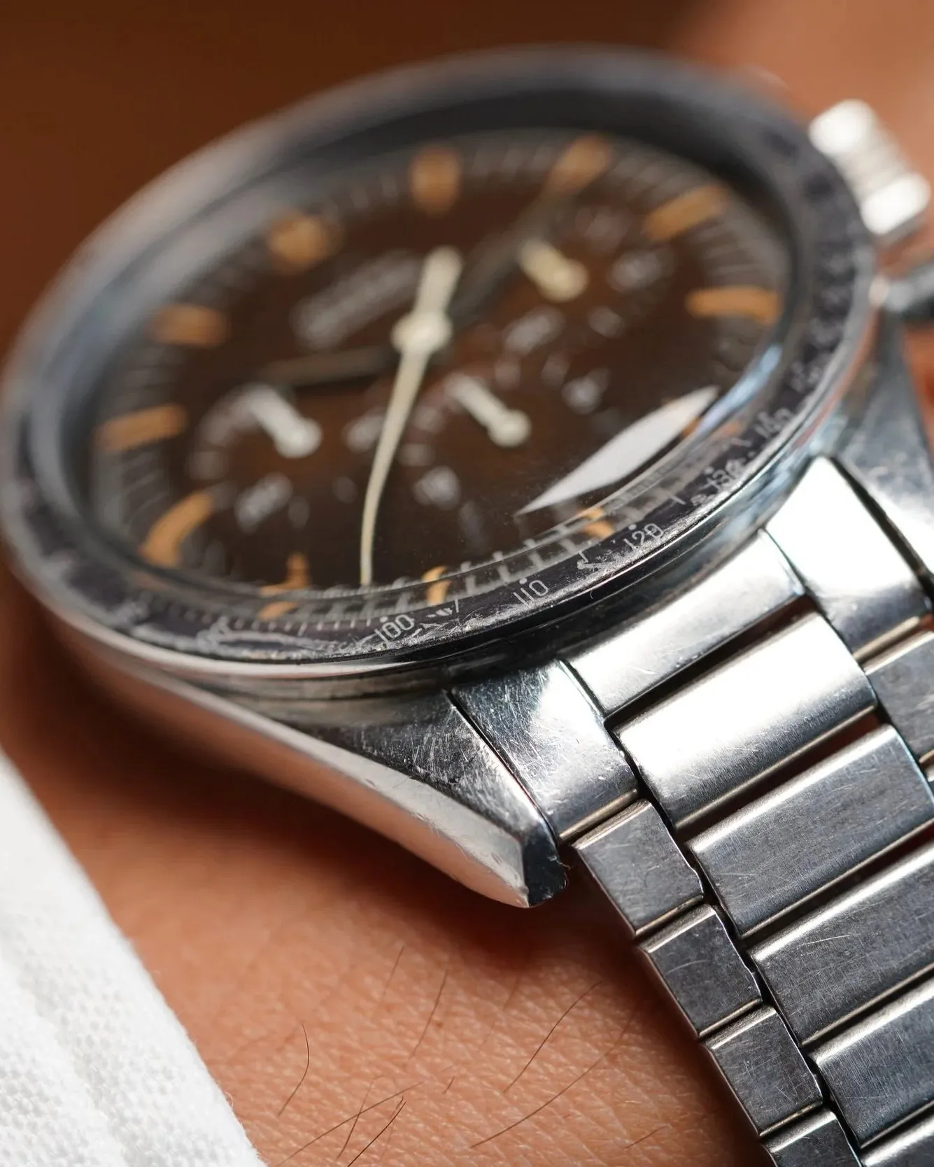 OMEGA Tropical Speedmaster Reference 2998-1 w/ Extract Unpolished w/ Box sold by J. Press product image thumbnail 3