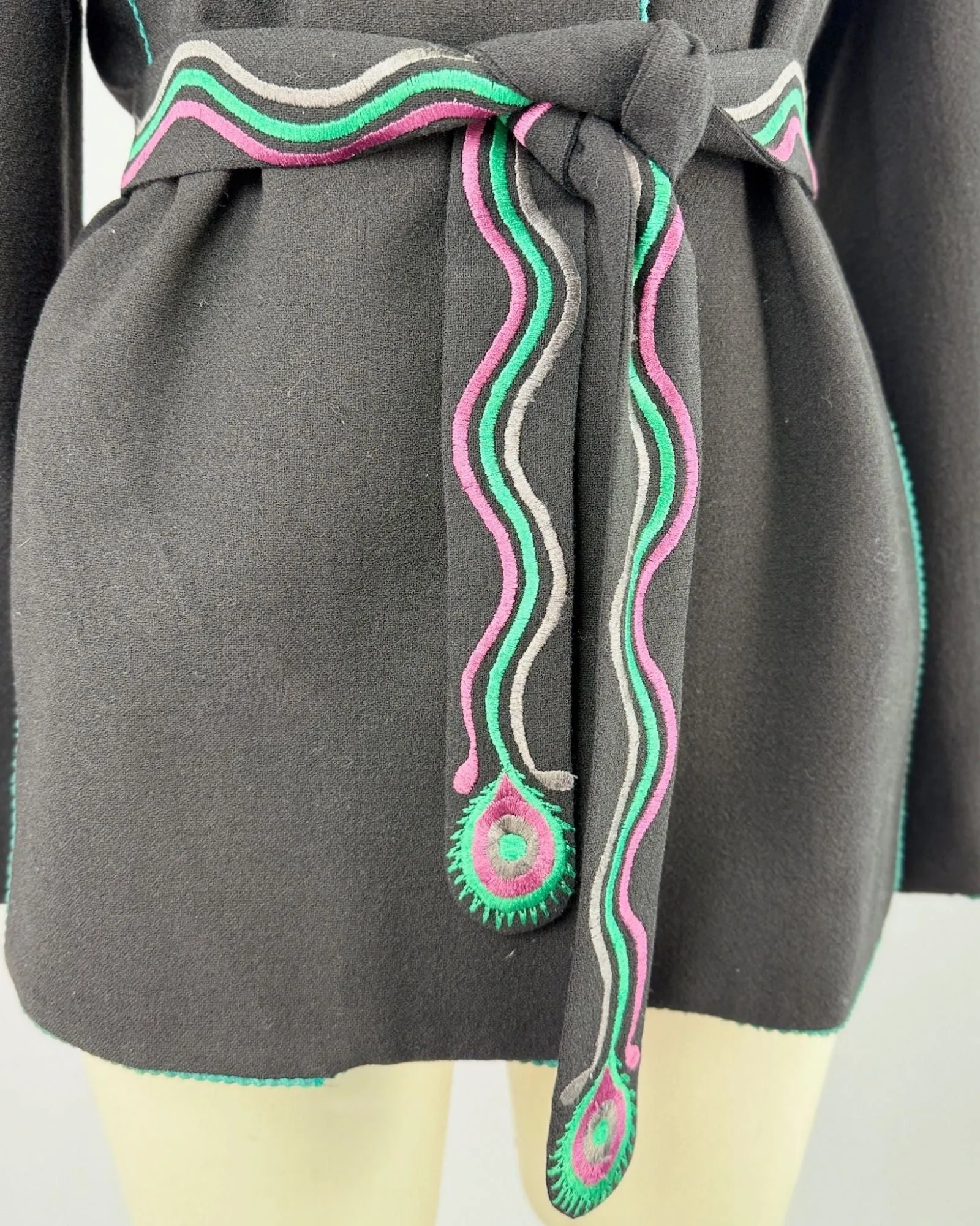 Janice Wain Wright Peacock Blazer sold by Feathers Vintage product image thumbnail 5