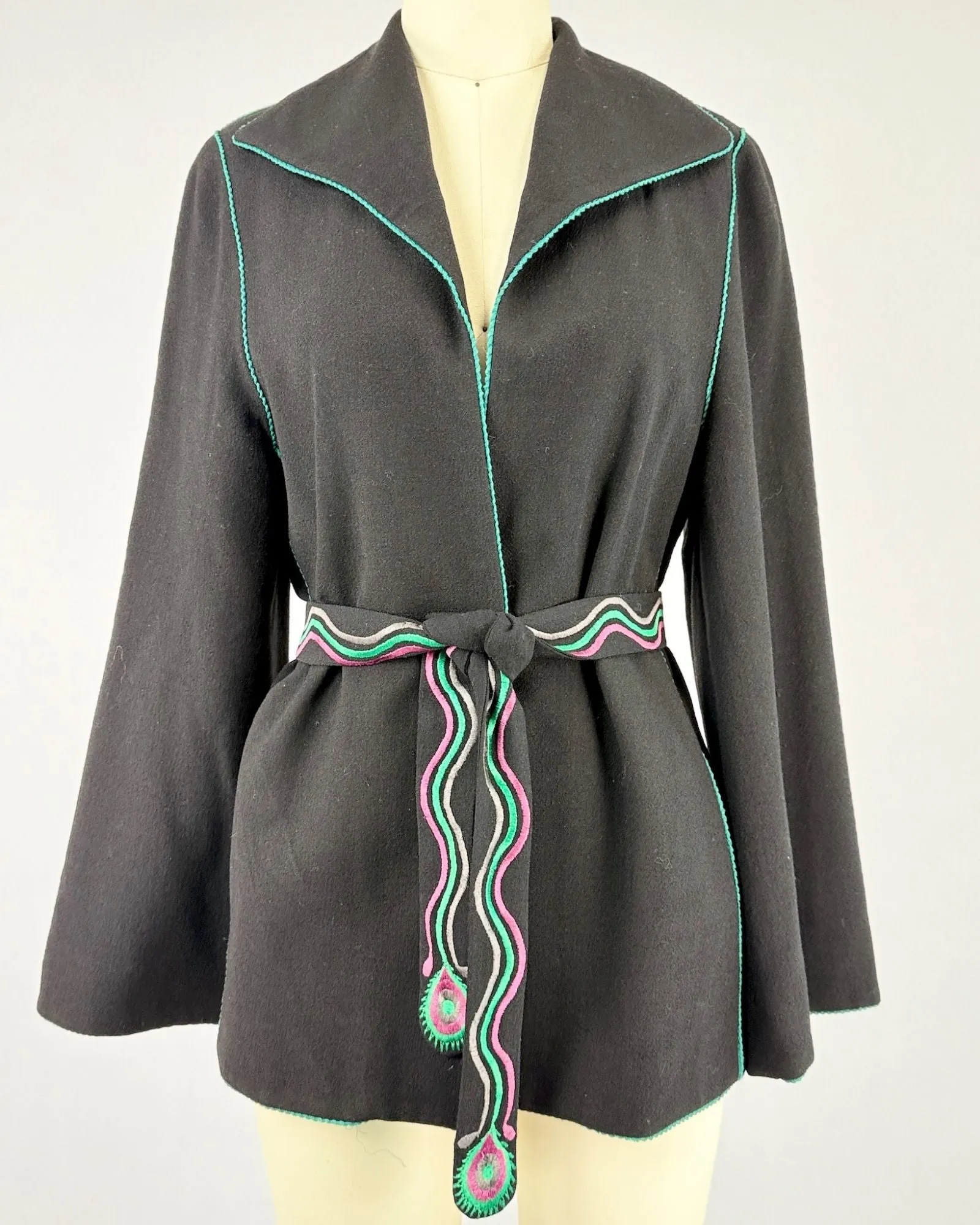 Janice Wain Wright Peacock Blazer sold by Feathers Vintage product image thumbnail 2
