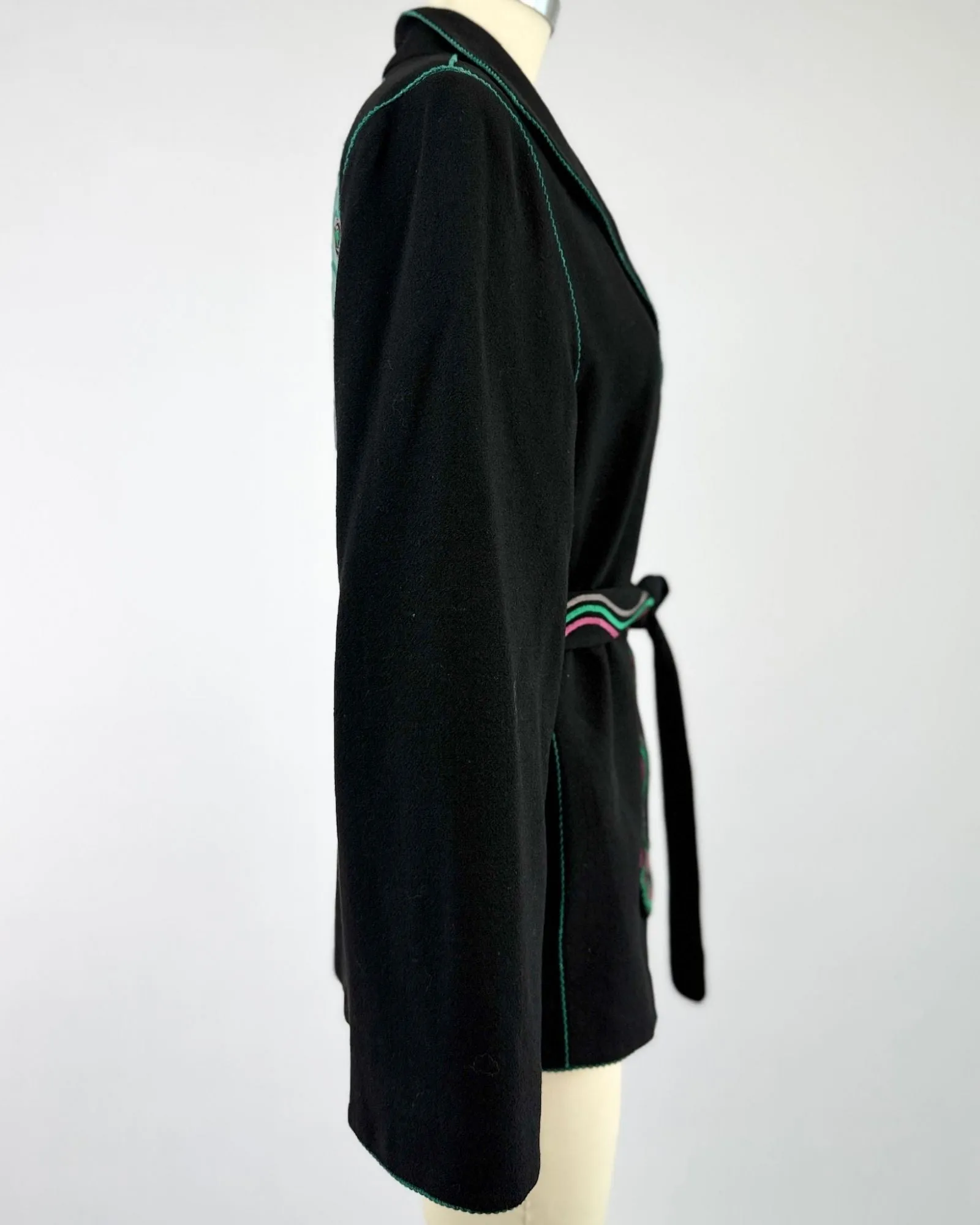 Janice Wain Wright Peacock Blazer sold by Feathers Vintage product image thumbnail 4
