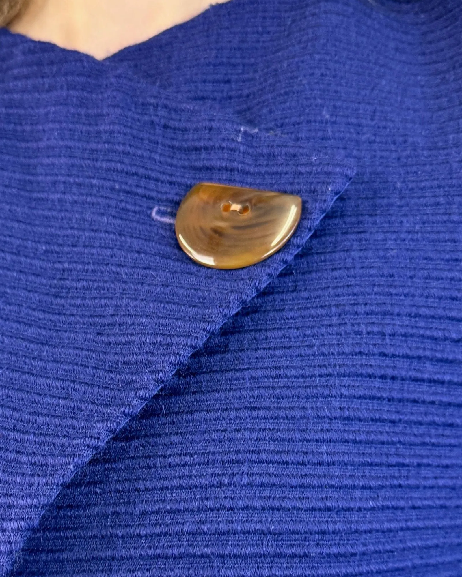 Geoffrey Beene Cropped Jacket sold by Feathers Vintage product image thumbnail 2