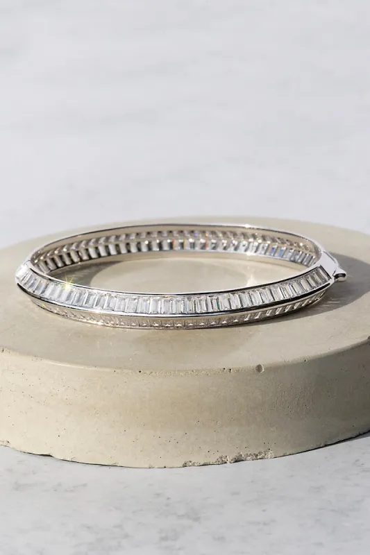 RAZOR EDGE BANGLE- SILVER made by Native Gem