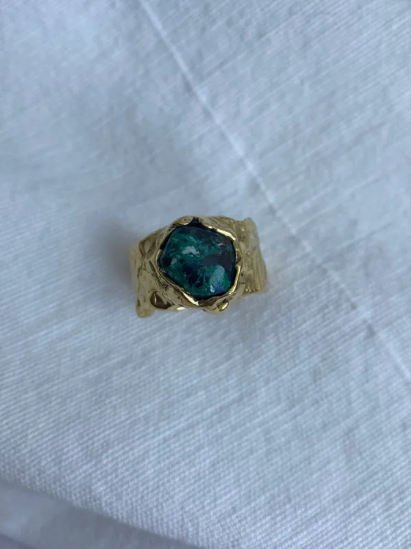 Molten band sold by Lissa Bowie