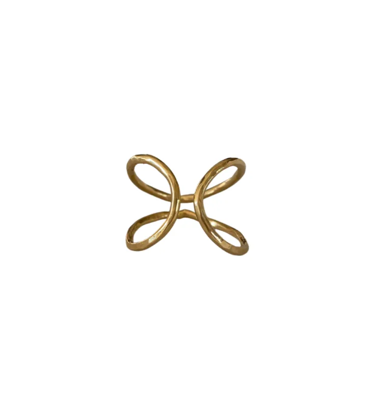 Front Loop ring made by Lissa Bowie