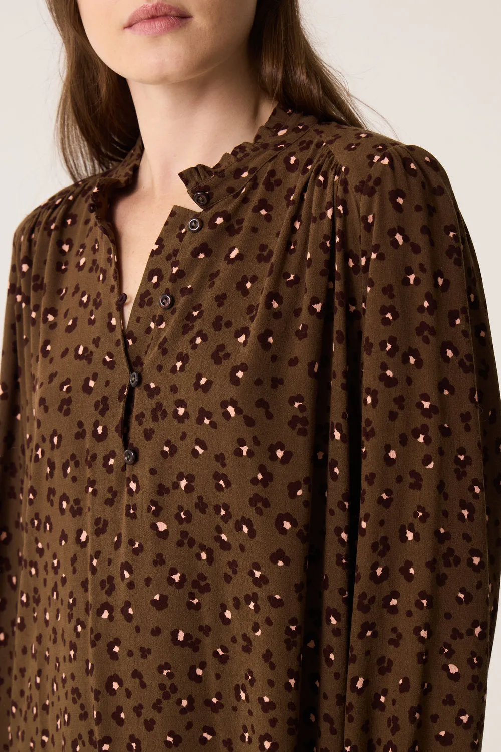 Robe Solene Leo Kaki sold by Des Petits Hauts product image thumbnail 2