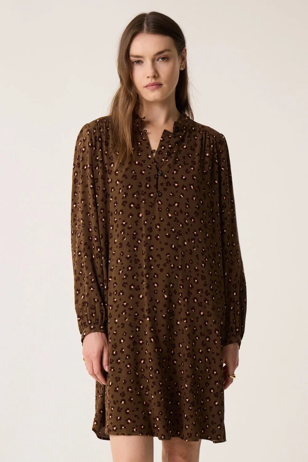 Robe Solene Leo Kaki sold by Des Petits Hauts product image thumbnail 4