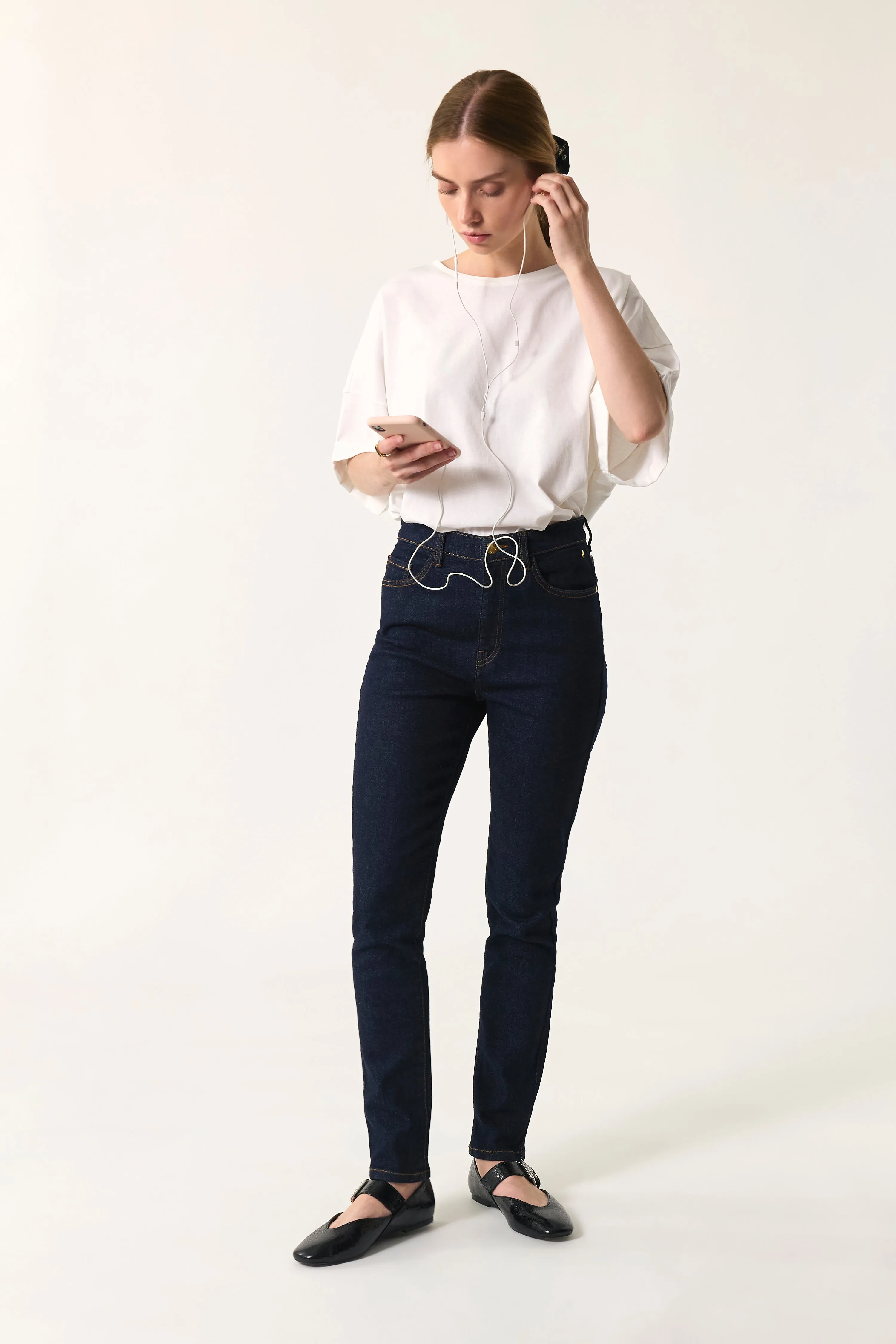 Jean Lulu Indigo sold by Des Petits Hauts product image thumbnail 3