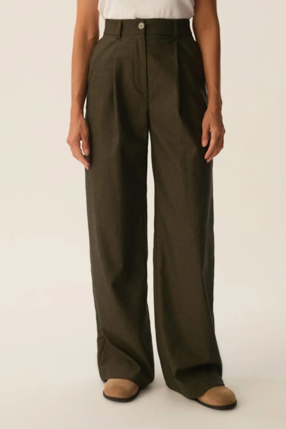 Pantalon Siloe Kaki sold by Des Petits Hauts product image thumbnail 2