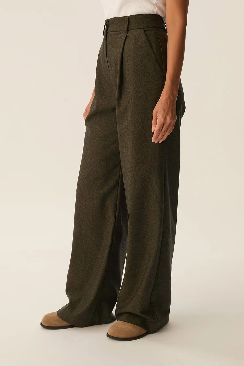 Pantalon Siloe Kaki sold by Des Petits Hauts product image thumbnail 4