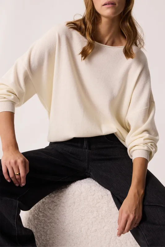 Pull Aragone Creme sold by Des Petits Hauts