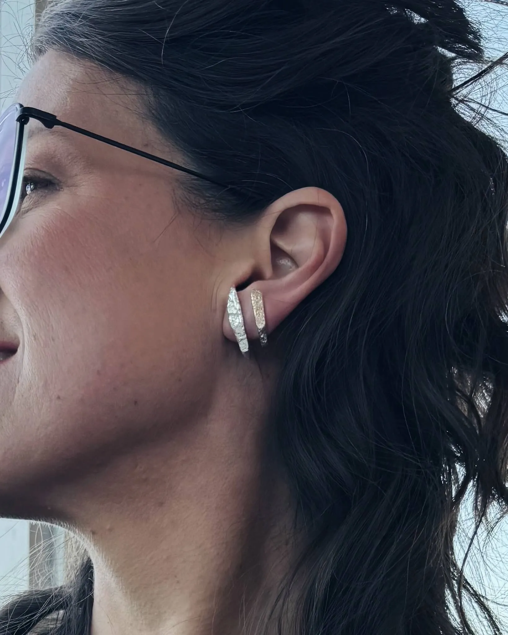 Mary-Jo – Boucles d’oreilles barre faites à Montréal sold by Lidia Jewelry product image thumbnail 2