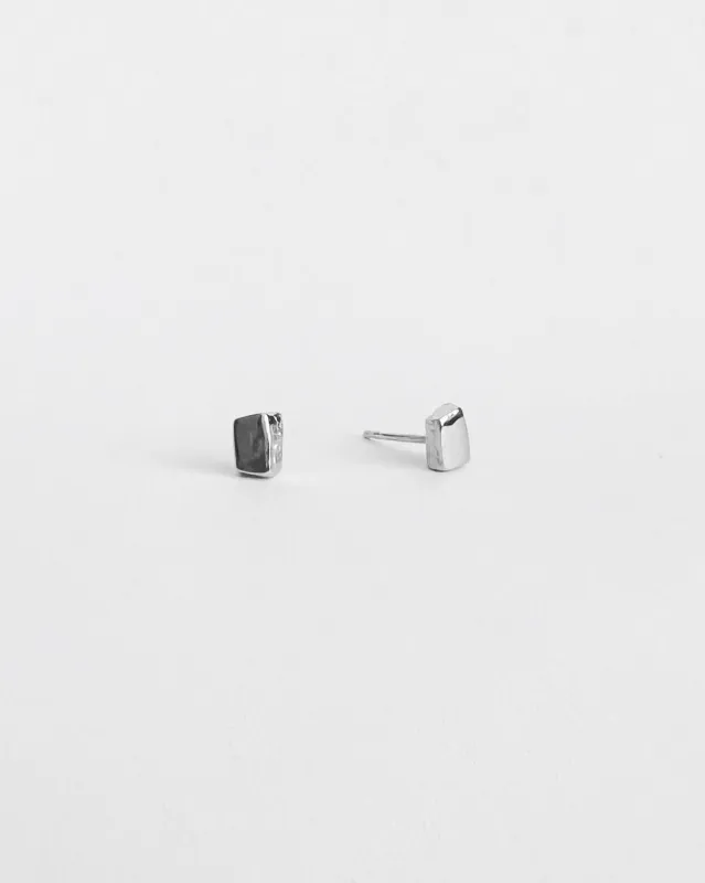 Sparkle - Boucles d’oreilles cubes au design minimaliste sold by Lidia Jewelry