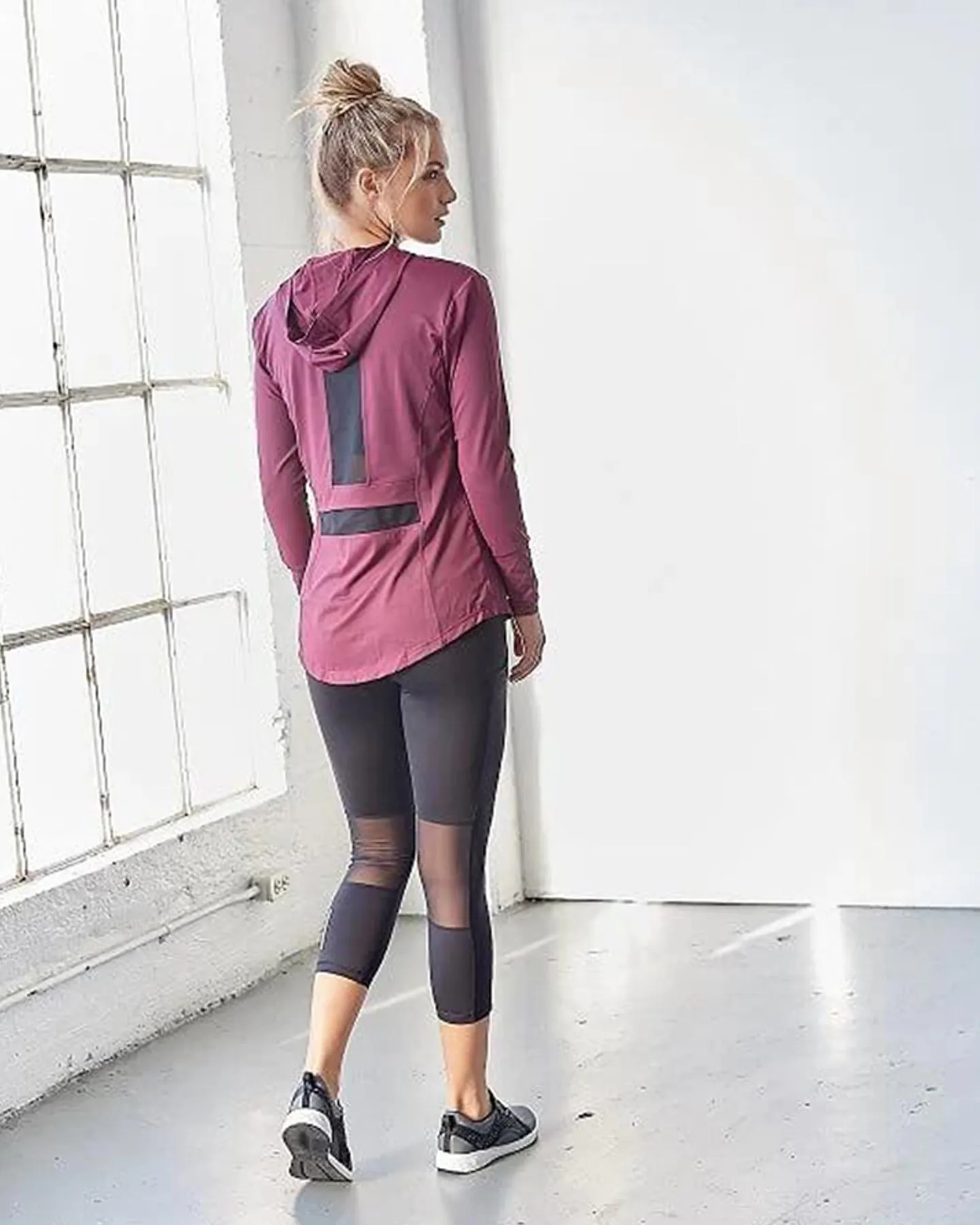 Expert Brand Women's Airstretch Mid-Rise Mesh Panel Capri Leggings sold by Bodybuilding Global product image thumbnail 5