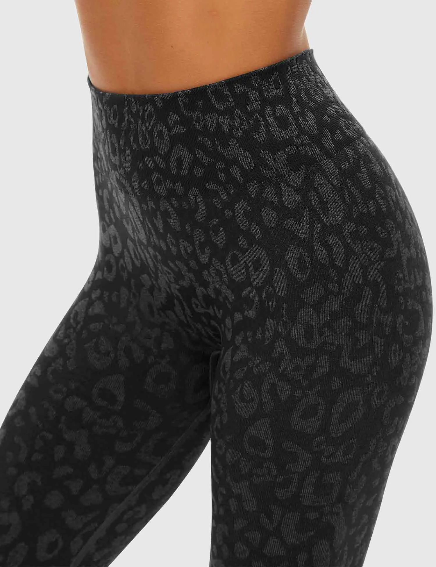 Yeoreo Leopard Seamless Leggings sold by Yeoreo product image thumbnail 4