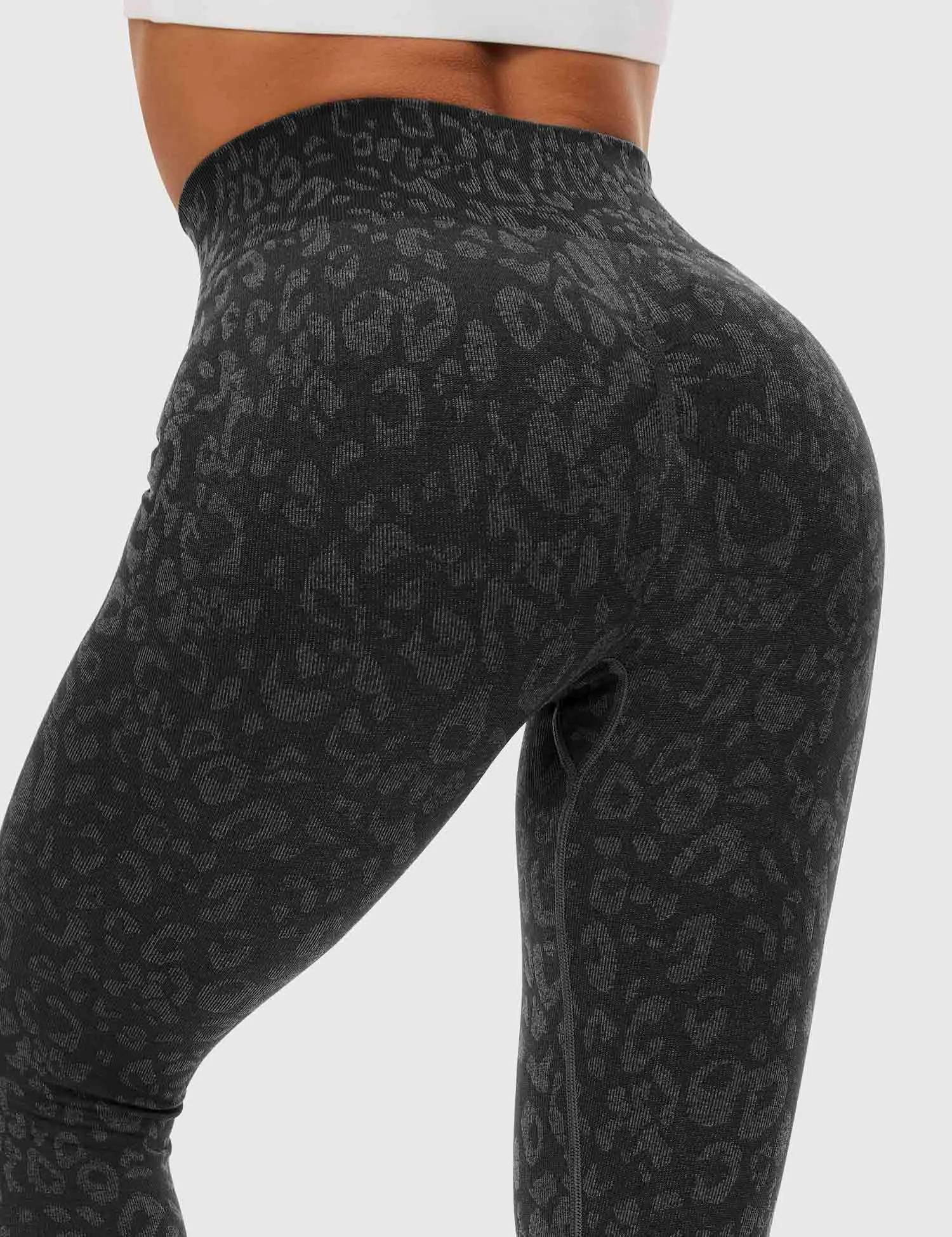 Yeoreo Leopard Seamless Leggings sold by Yeoreo product image thumbnail 3