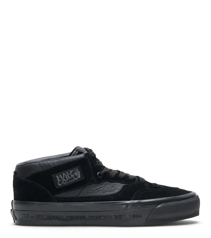 Vans OTW x Neighborhood Half Cab 33 Black made by Vans