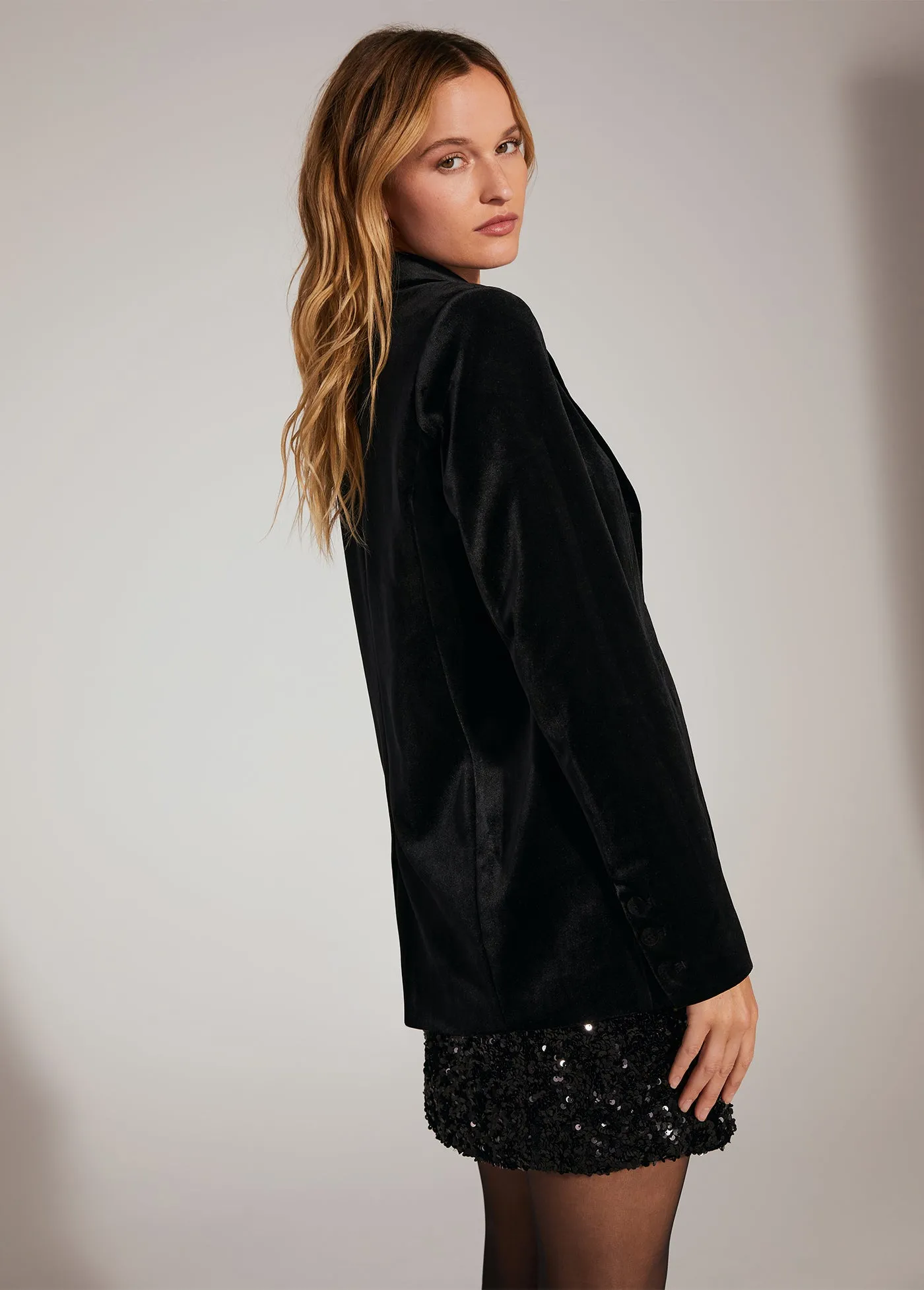 THE VELVET BLAZER sold by Favorite Daughter product image thumbnail 3