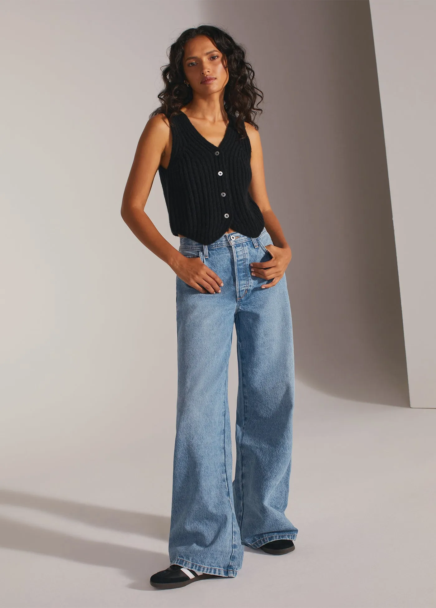 THE OLLIE LOW RISE ULTIMATE BAGGY WIDE LEG sold by Favorite Daughter