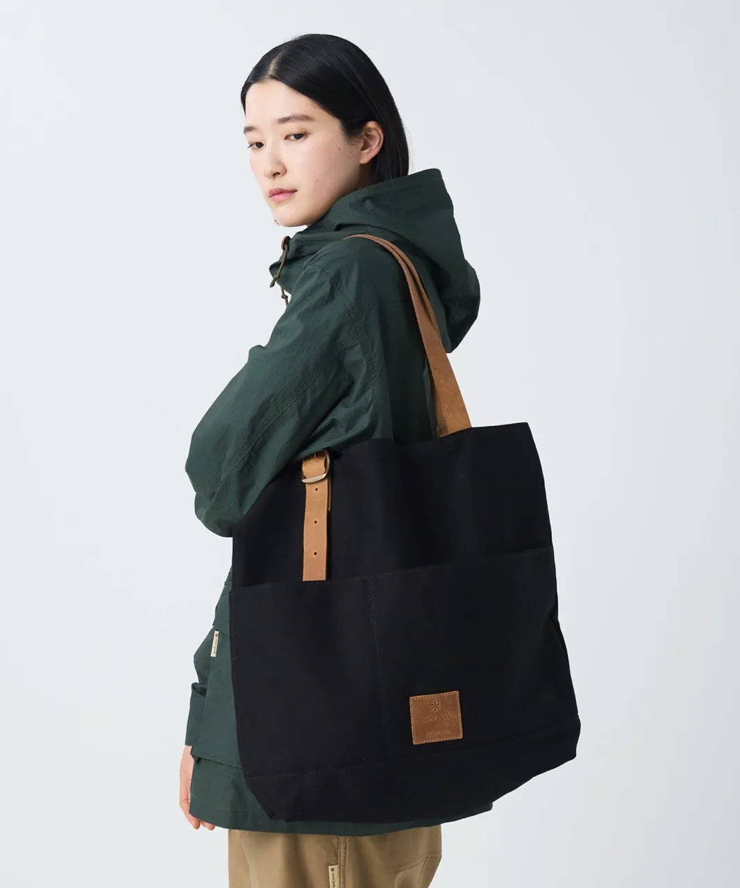 Field Middle Handbag sold by Snow Peak product image thumbnail 5