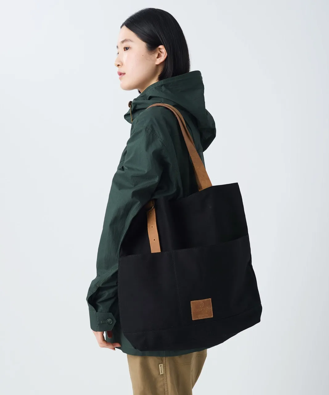 Field Middle Handbag sold by Snow Peak product image thumbnail 3