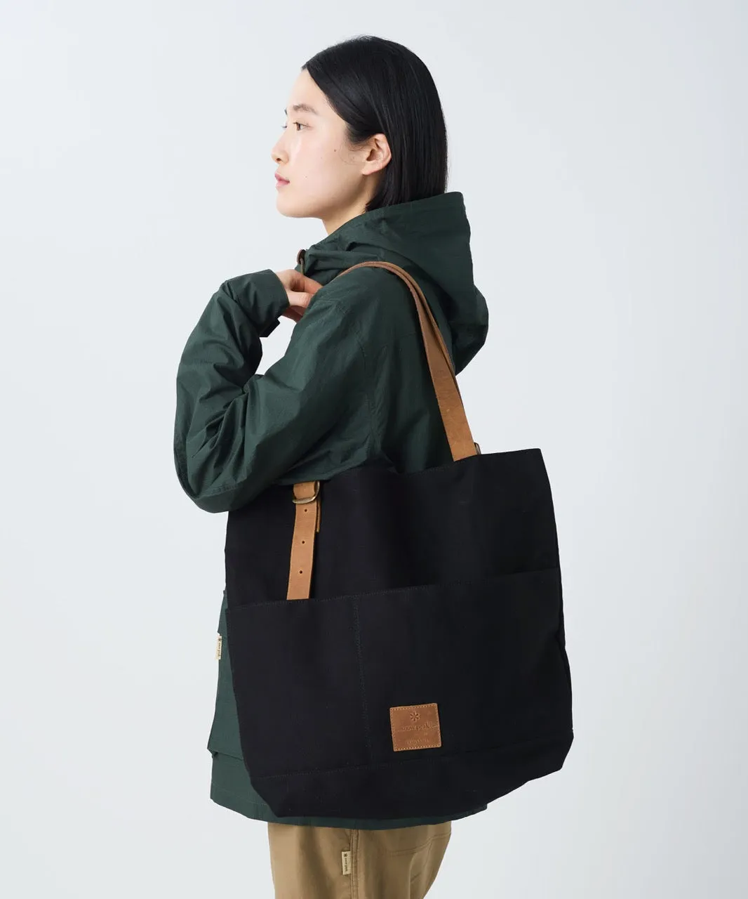 Field Middle Handbag sold by Snow Peak product image thumbnail 4