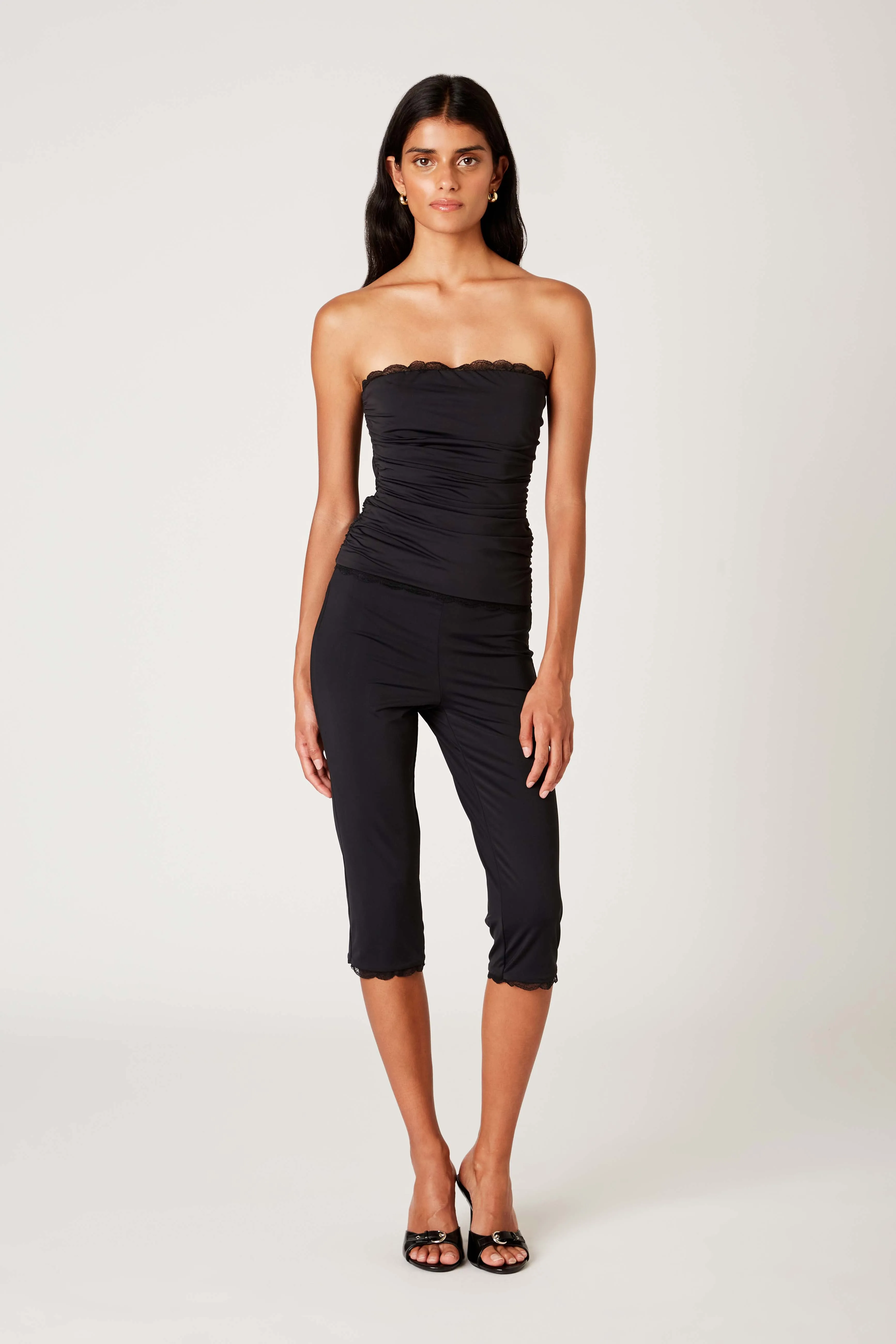 Timotheé Capri sold by Nia