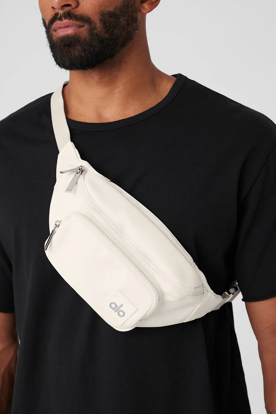 alo ボディバッグ IVORY Explorer Fanny Pack - Ivory | Parallel