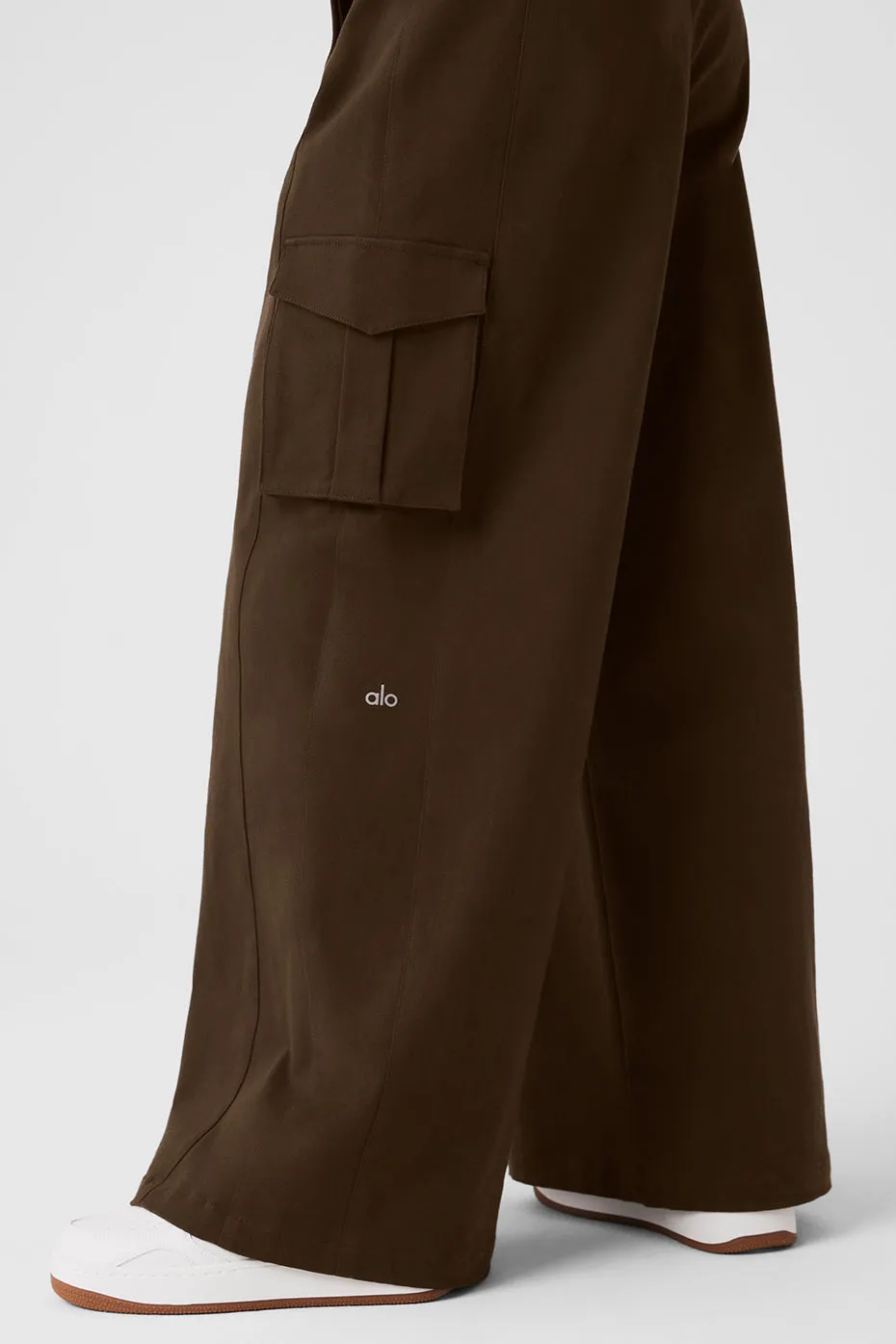 Show Off Cargo Wide Leg Trouser - Espresso sold by Alo Yoga product image thumbnail 4