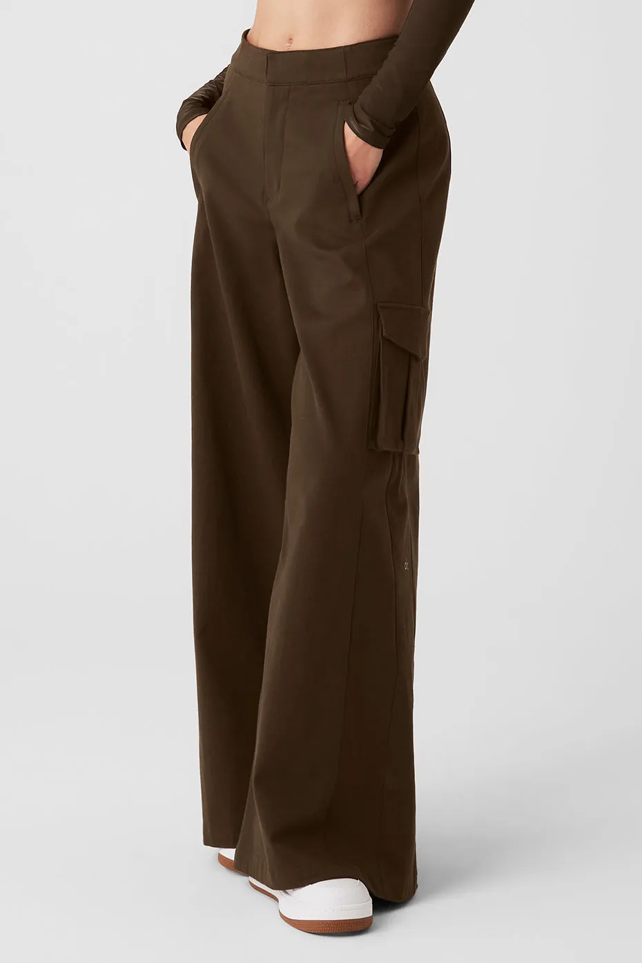 Show Off Cargo Wide Leg Trouser - Espresso sold by Alo Yoga product image thumbnail 3