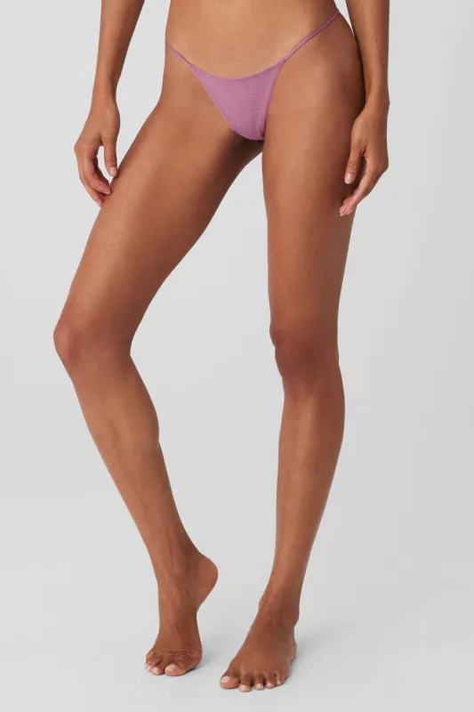Airmesh Venus Thong - Soft Mulberry sold by Alo Yoga