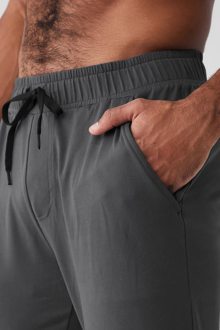 Conquer Pulse Pant - Anthracite sold by Alo Yoga product image thumbnail 4