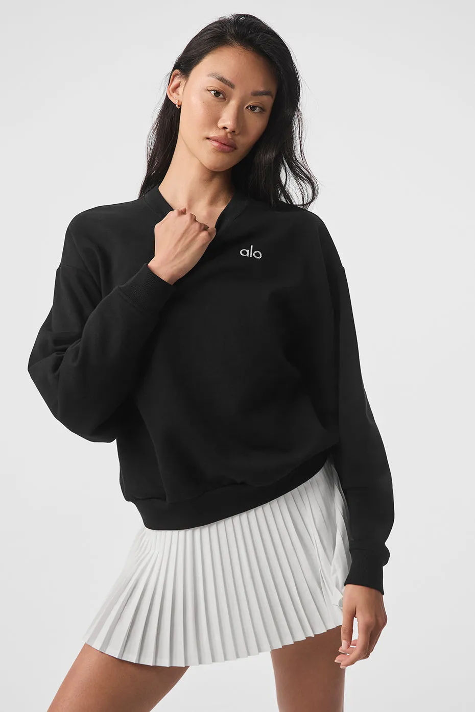 Accolade Crew Neck Pullover - Black sold by Alo Yoga