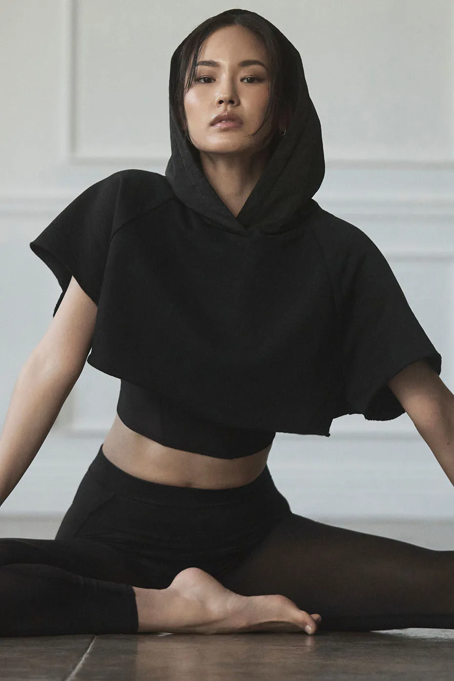 Cropped In The Air Short Sleeve Hoodie - Black sold by Alo Yoga product image thumbnail 5