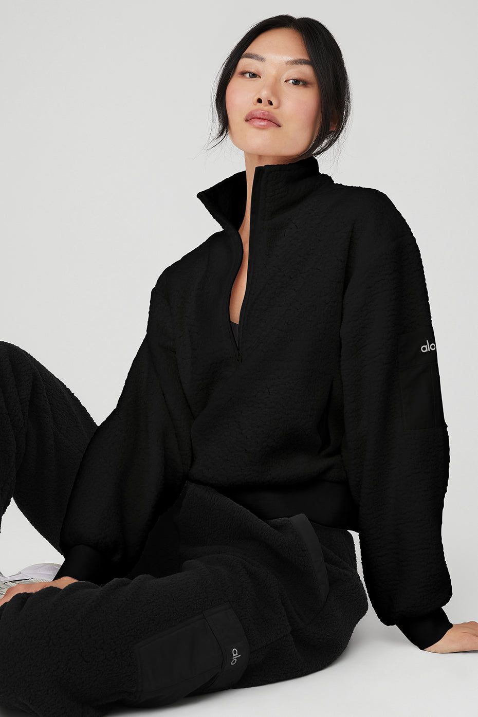 Micro Sherpa Solstice Coverup & Micro Sherpa High-Waist Solstice Sweatpant Set sold by Alo Yoga product image thumbnail 4