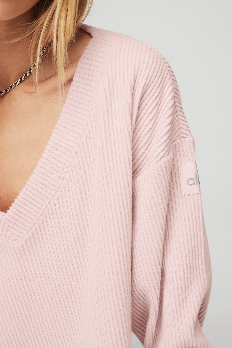 Muse V-Neck Pullover & Muse Short Set sold by Alo Yoga product image thumbnail 40