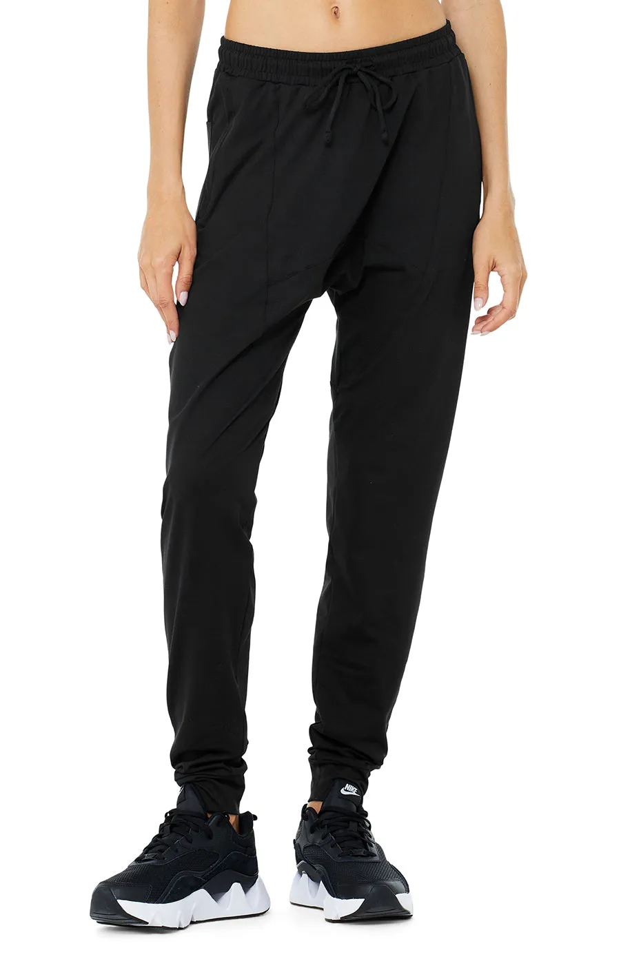 Conquer Revitalize Pant - Black sold by Alo Yoga