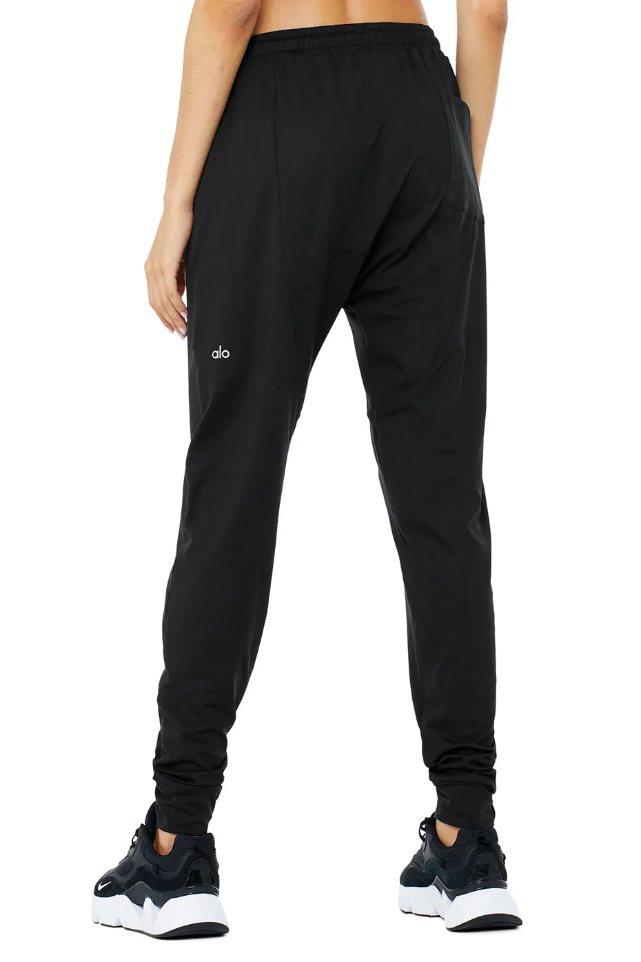 Conquer Revitalize Pant - Black sold by Alo Yoga product image thumbnail 2