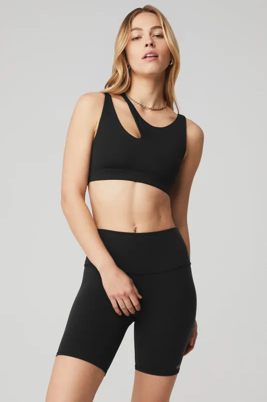 Peak Bra - Black made by Alo Yoga