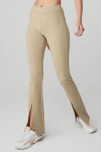 Airbrush High-Waist 7/8 Flutter Legging - California Sand sold by Alo Yoga