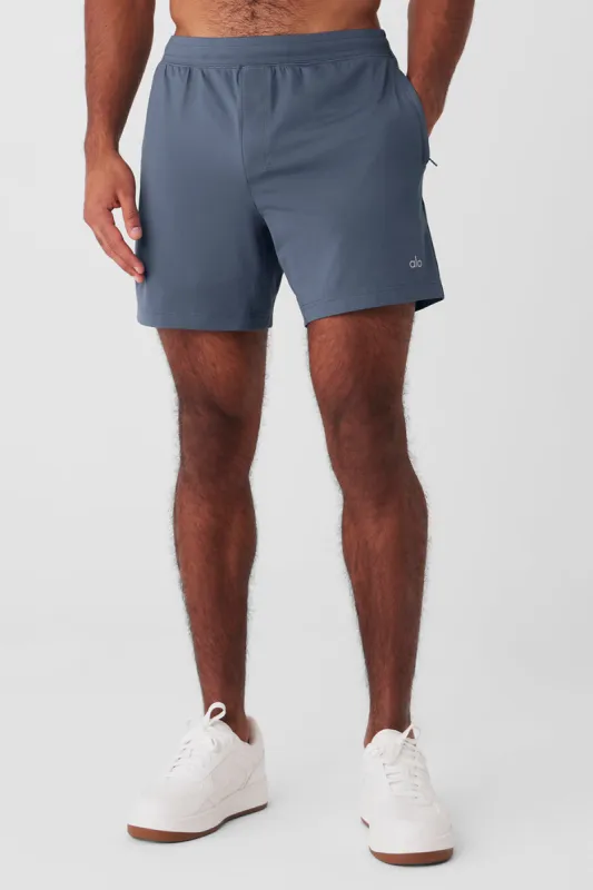 7" Conquer React Performance Short - Bluestone sold by Alo Yoga