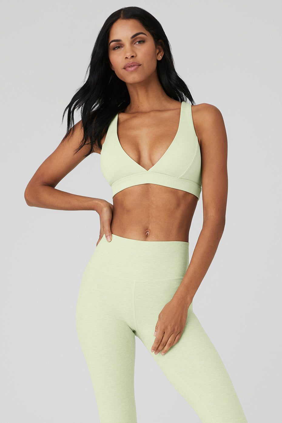 フィットネストップス [Alo Yoga] Washed Alosoft Highlight Bra Washed Alosoft Highlight Bra - Grey Sky Wash | Alo Yoga