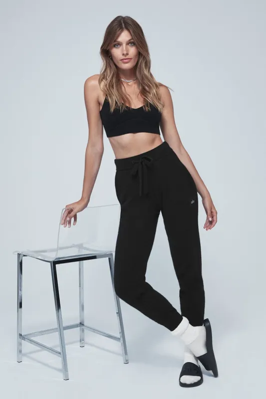 Cashmere Jet Set Bra & Cashmere Jet Set Pant Set - Black sold by Alo Yoga