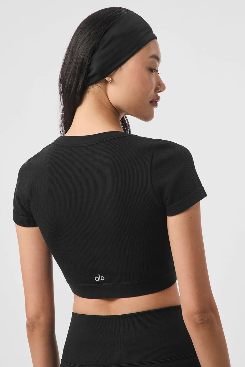 Seamless Ribbed Cropped Serene Short Sleeve - Black sold by Alo Yoga product image thumbnail 3