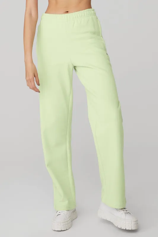 Renown Heavy Weight Sweatpant - Limelight sold by Alo Yoga