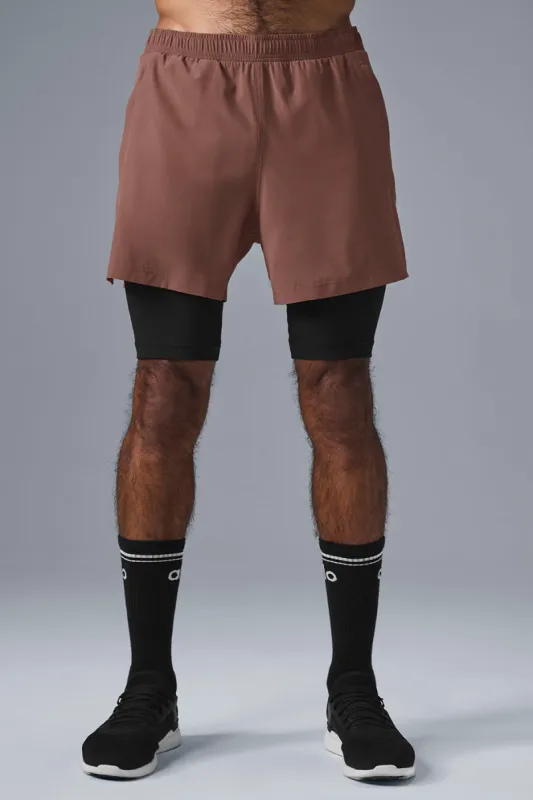 5" Revival 2-In-1 Short - Chestnut/Black made by Alo Yoga