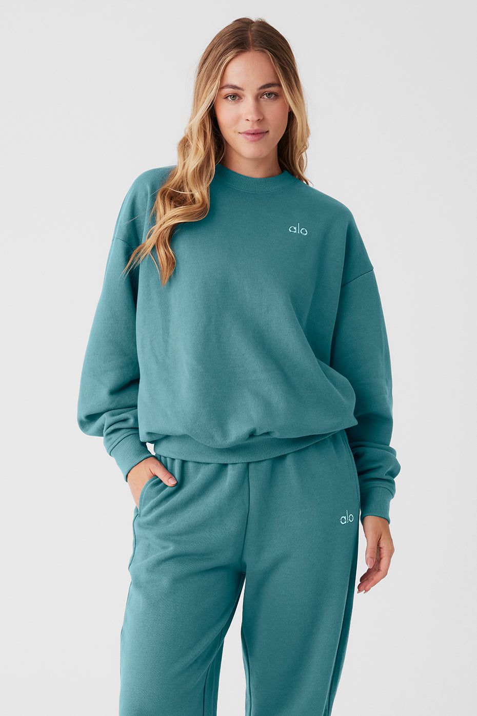 Accolade Crew Neck Pullover - Teal Agate sold by Alo Yoga
