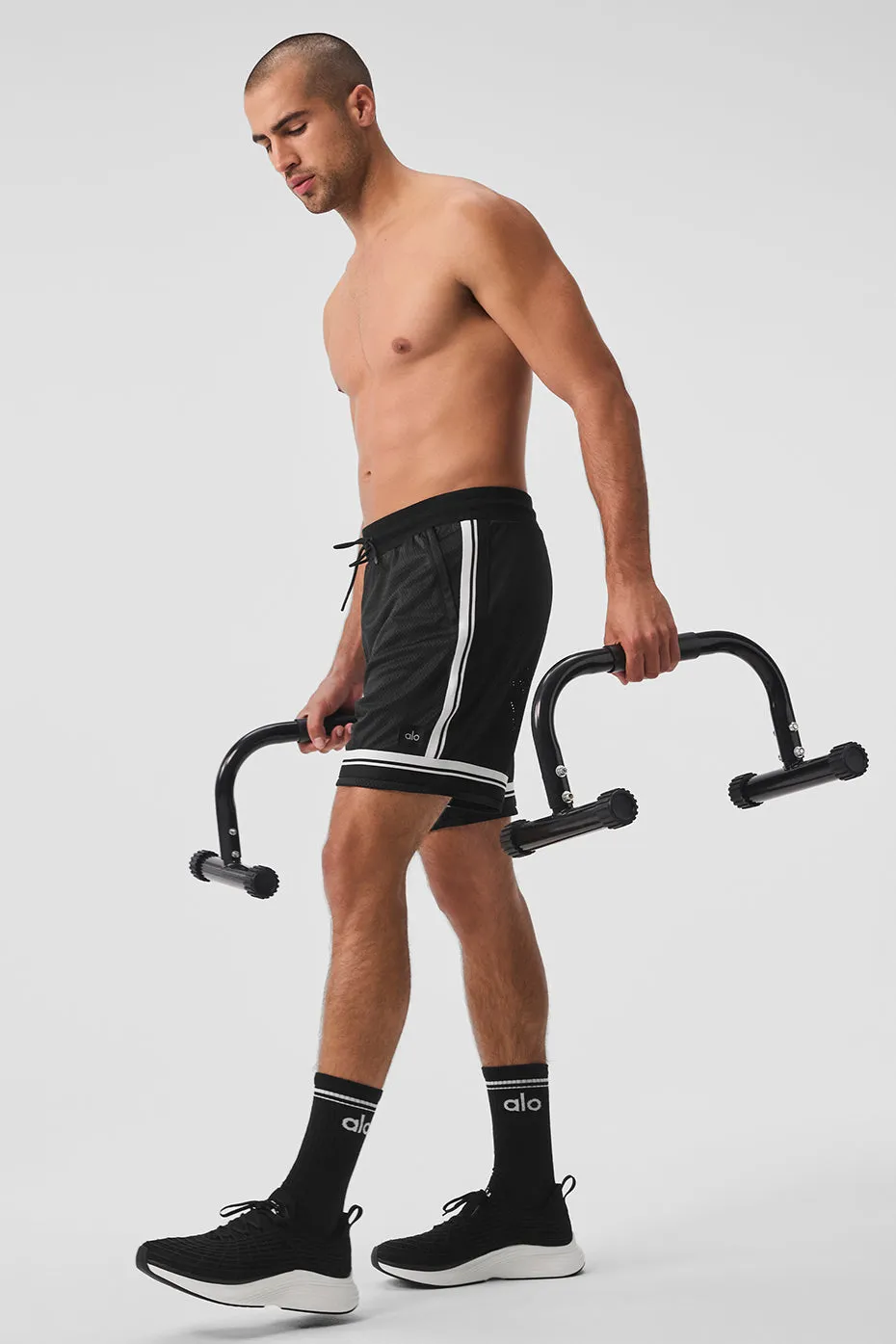 7" Key Mesh Basketball Short - Black sold by Alo Yoga product image thumbnail 4