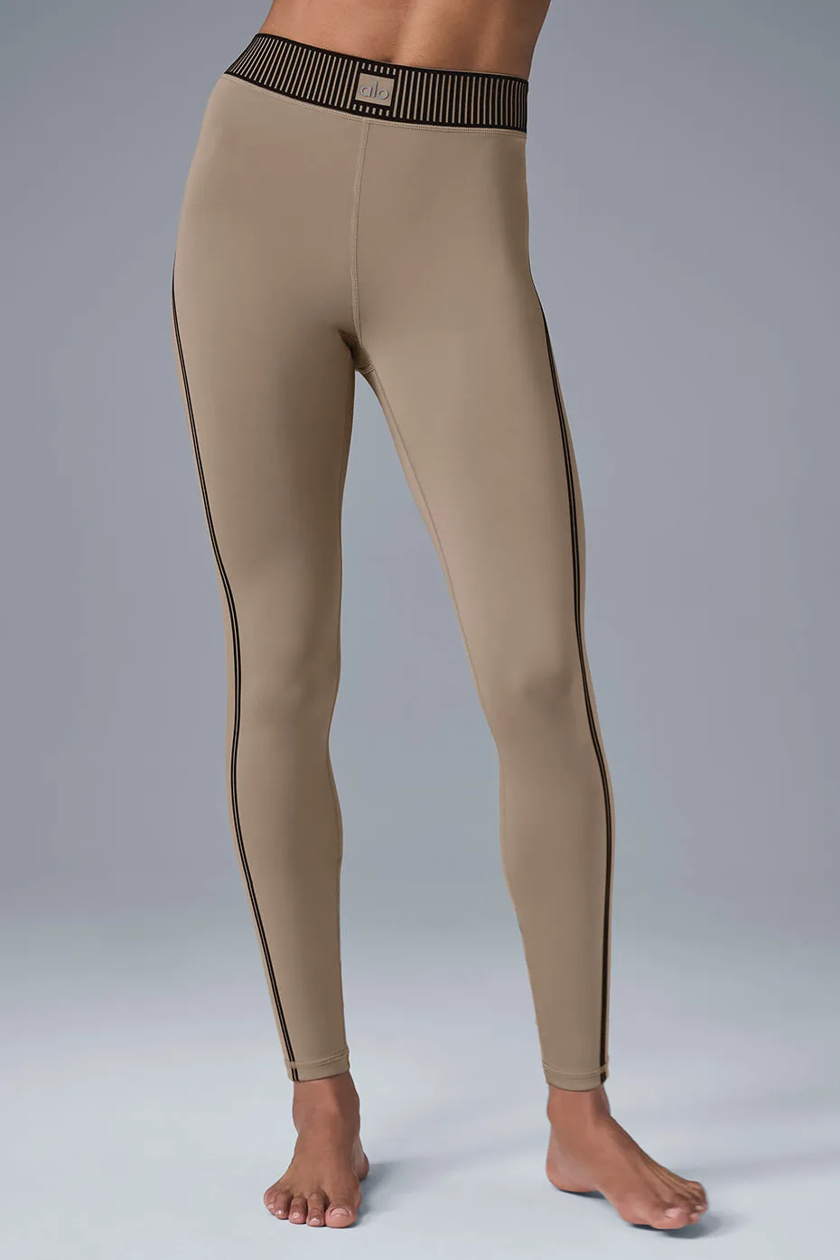Airlift High-Waist 7/8 Line Up Legging - Gravel | Parallel
