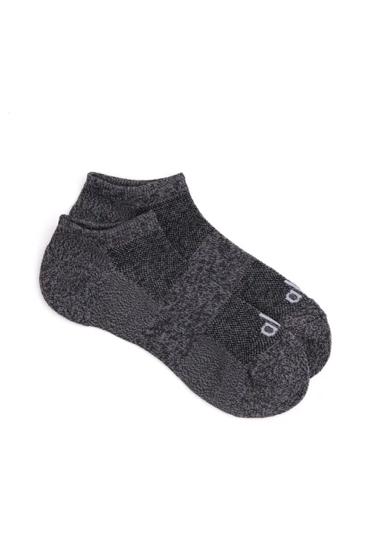 Women's Everyday Sock - Dark Grey Heather/White sold by Alo Yoga
