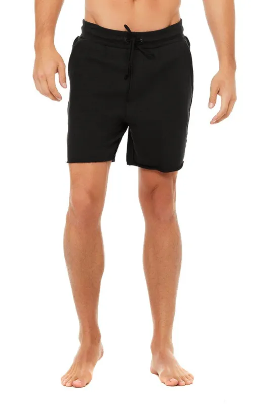 Resolve Short - Black sold by Alo Yoga